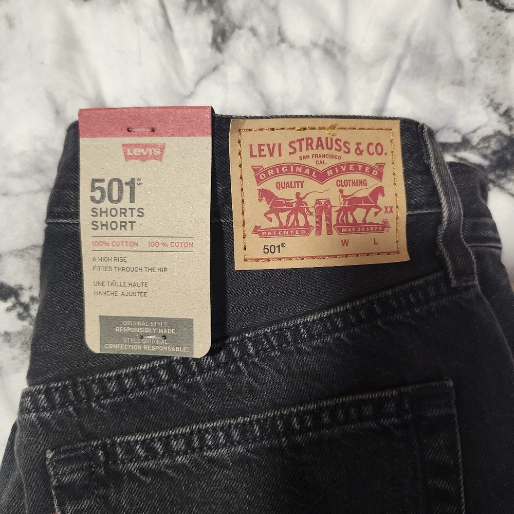 Black Levi shorts - Picture 3 of 4